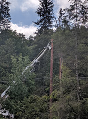 2019-08-18_Broken_Pole_Replacement.IMG_20190818_115603.jpg